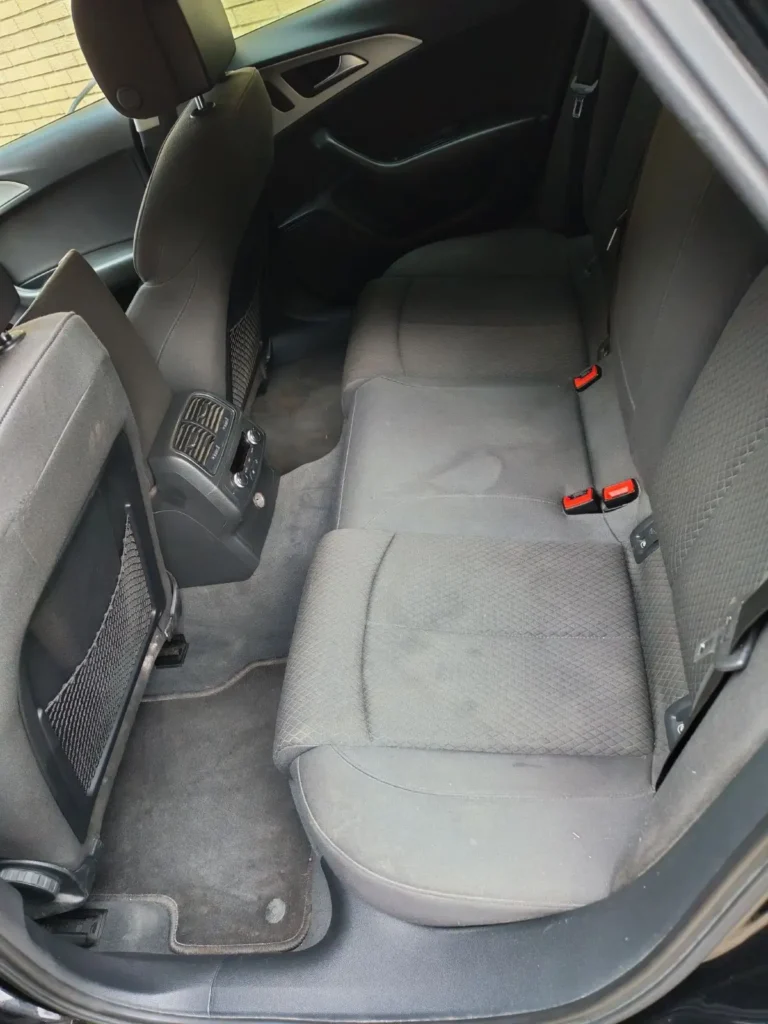 Adria TEPIH SERVIS u Novom Sadu nudi Dubinsko i usluzno pranje automobila i drugih vozila